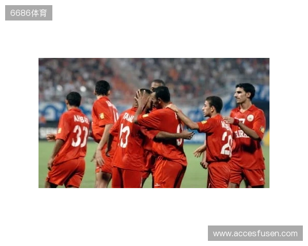 亚预赛出线关键战！中国香港vs新加坡首发：安永佳、陈晋一领衔